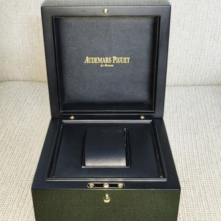 Audemars Piguet Wooden box 2