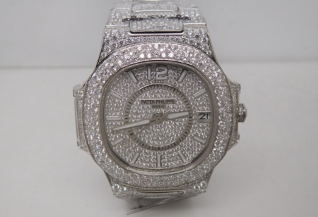 Patek Philippe Nautilus Jumbo 7010 Ladies Diamond Paved Diamond Encrusted ICED OUT Replica Super Clone Watch